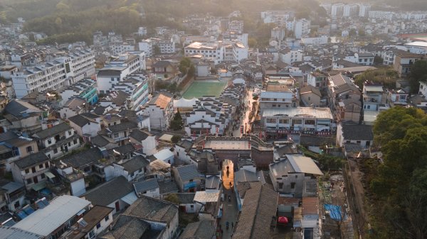 申银优配 “穿越”场景看消费｜“穿越”徽州古城看文旅消费新业态